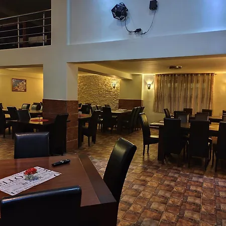 Acropole 2* بوخارست